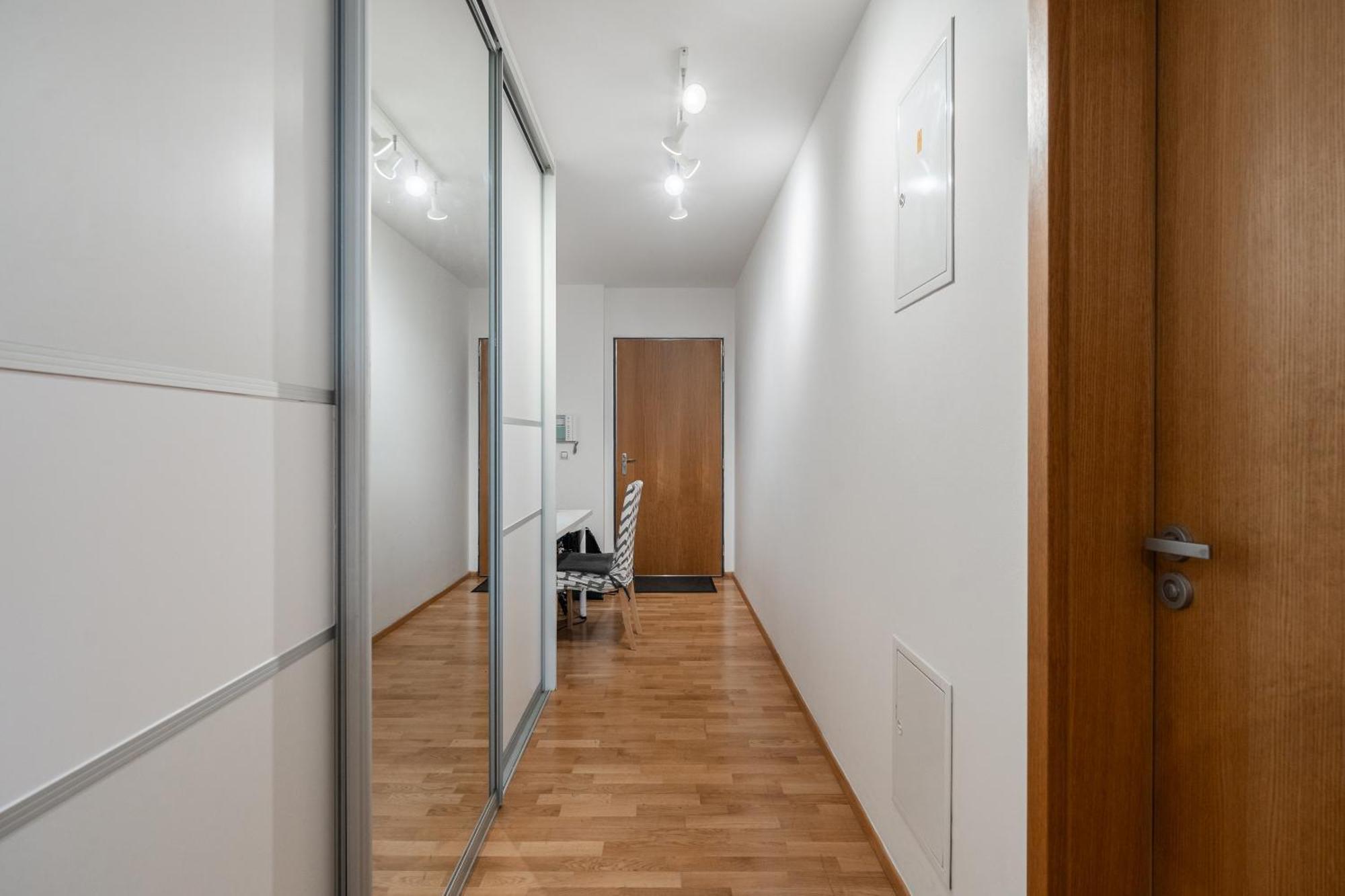 Apartamento Krizikova Down Town With Parking *
